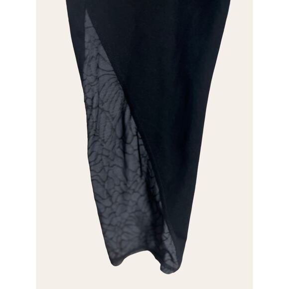 Fabletics Tuberose Black Gray Capri Leggings Size S - Picture 4 of 7